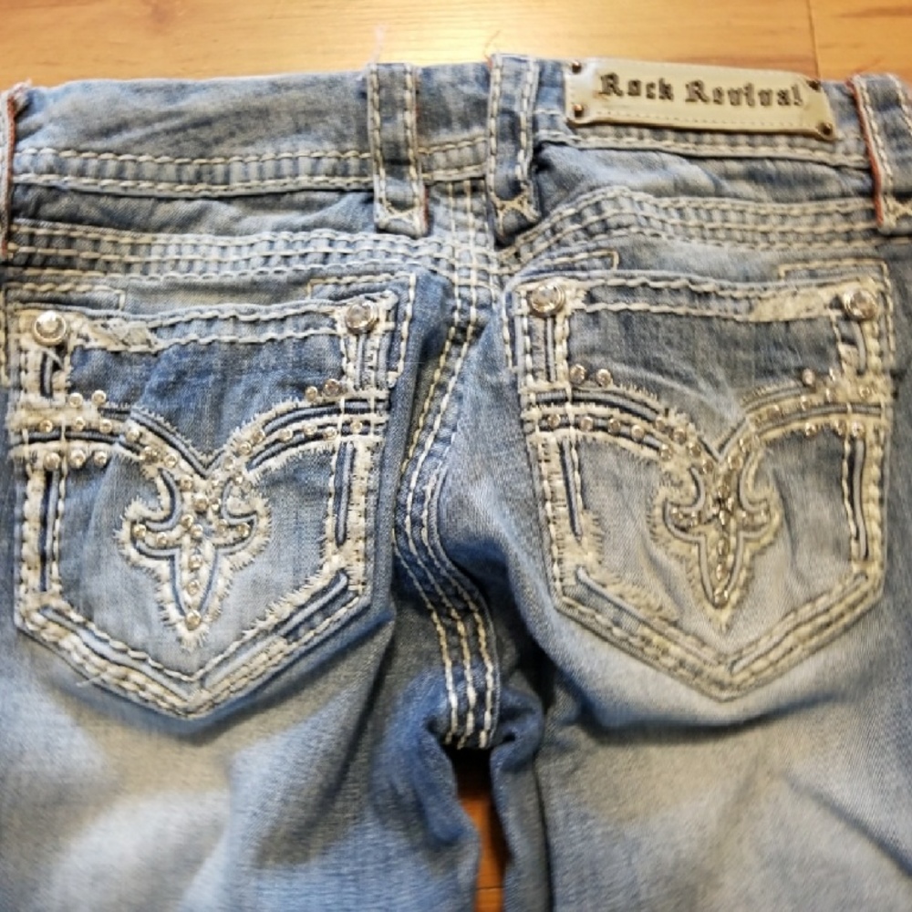 Rock revival jeans 26